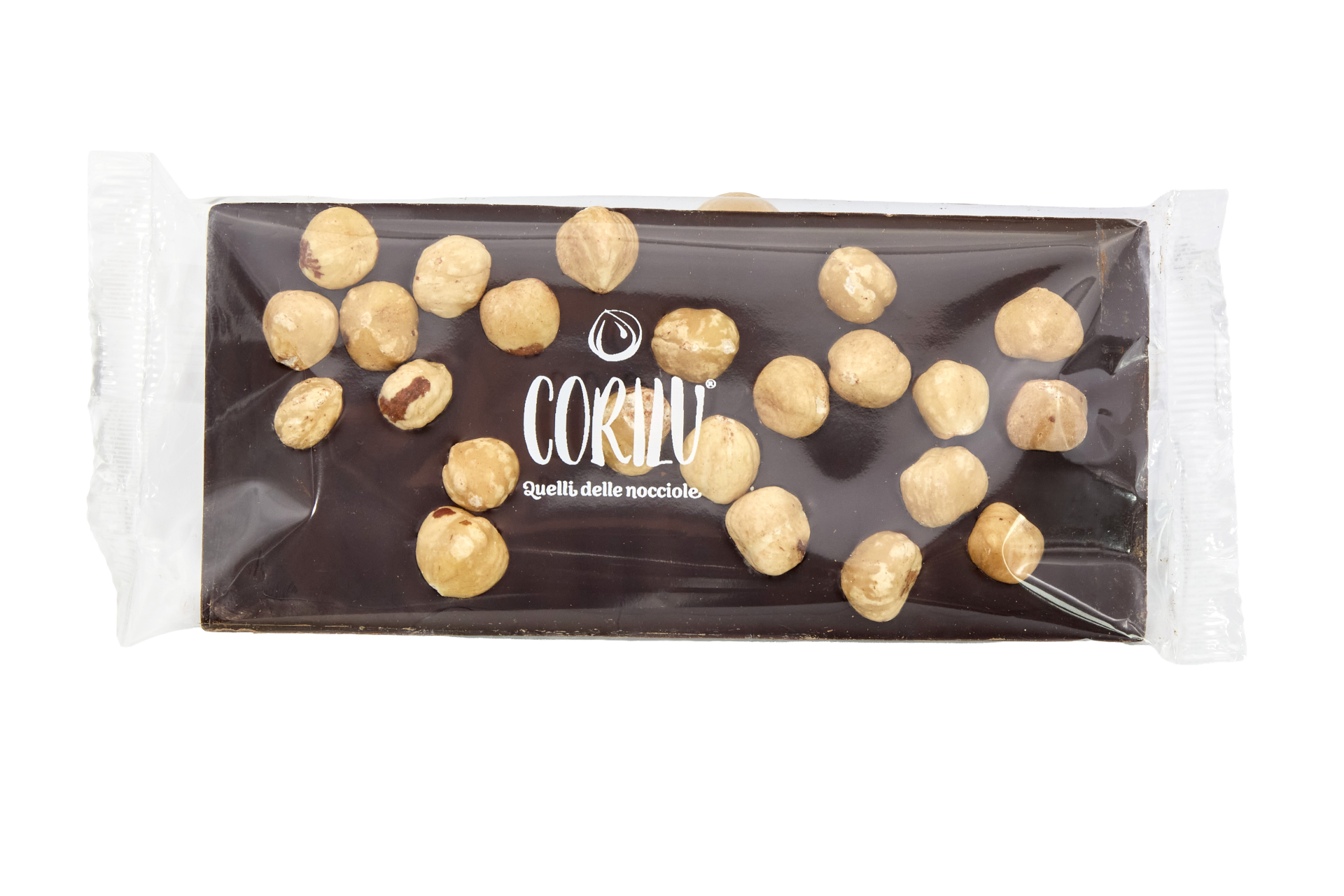 Corilù_FondenteExtra_J0A6853 La Tavoletta di Cioccolato Fondente e Nocciole 100g nasce dall’incontro tra l’intensità del cioccolato fondente extra e il gusto autentico della Nocciola Piemonte IGP.